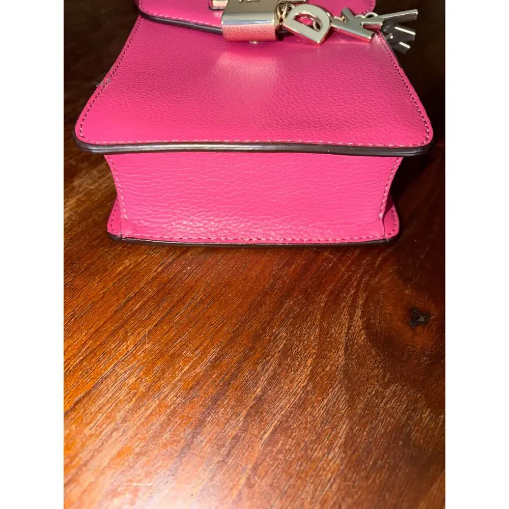 DKNY Pink Pebbled Leather Phone Crossbody Bag Gold Tone Lock Charm Chain Leather - Picture 11 of 11